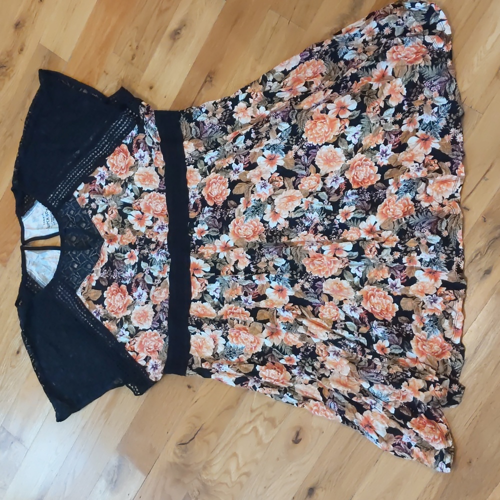 Torrid women’s black floral Mini Super Soft Skater Dress plus sz 4